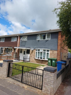 Family & Friends Zone with a vibe, games & garden